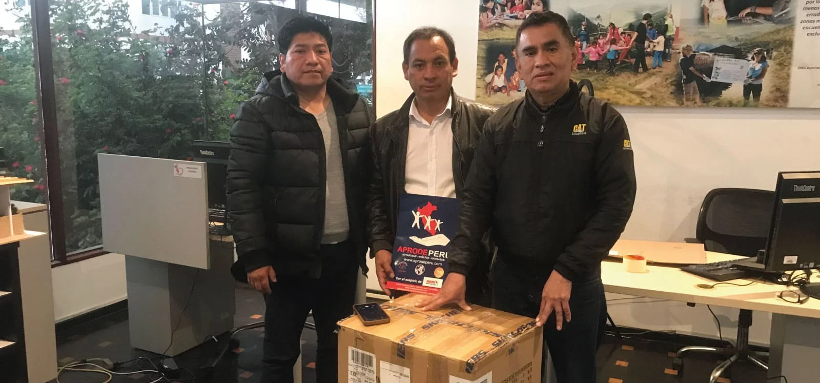 APRODE PERÚ entrega donación de equipos de cómputo a comunidad de Llama de la provincia de Luzuriaga - Ancash