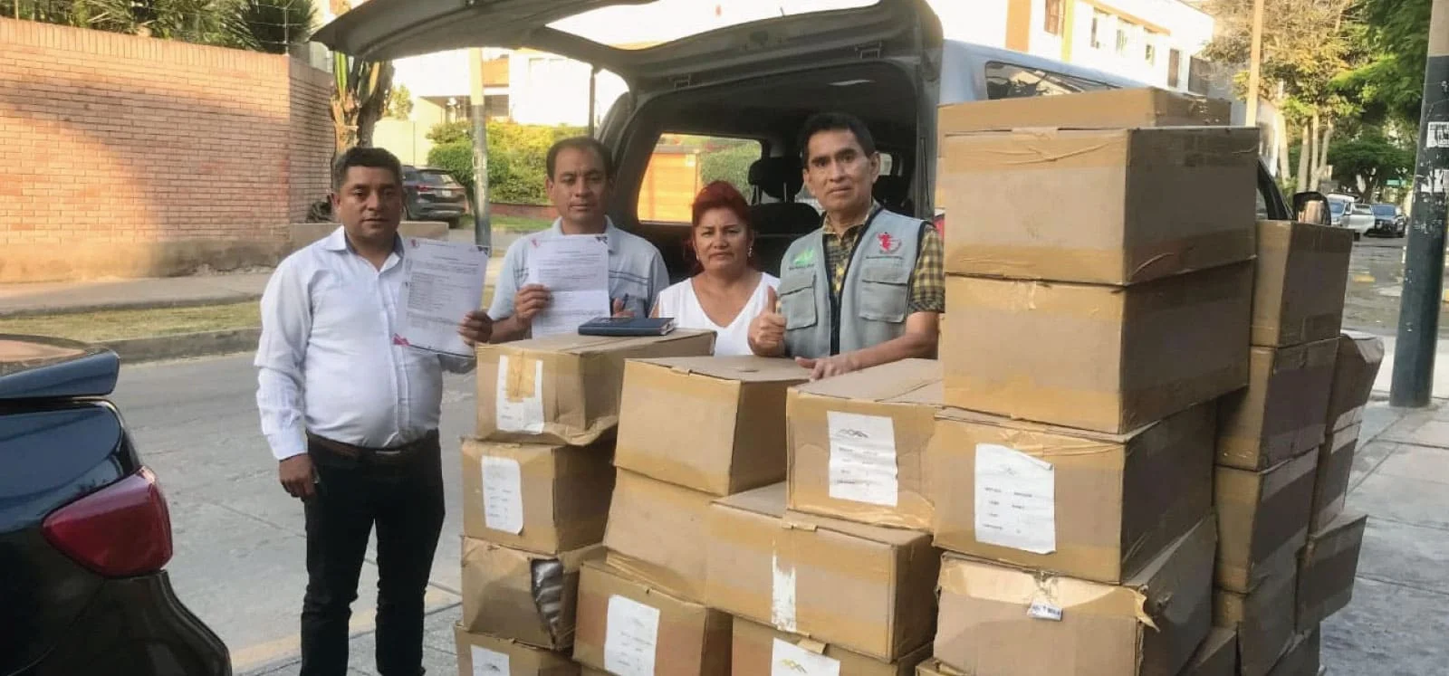 APRODE PERÚ entrega donación de indumentaria médica para centros de salud en Llamas y Fidel Oliveros escudero, región Ancash