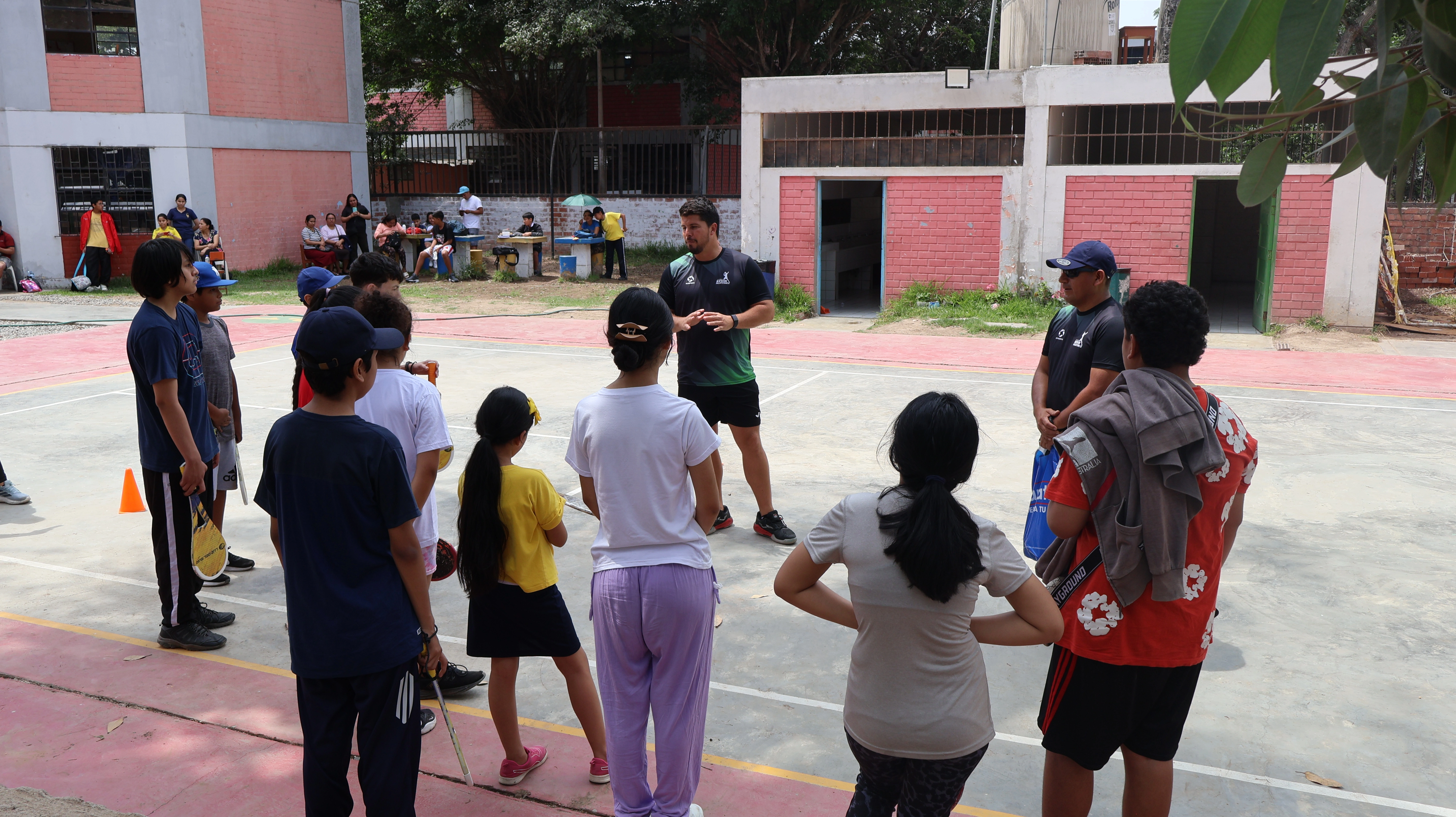 APRODE PERÚ Y LUZ DEL SUR S.A.A. SUSCRIBIÓ UN CONVENIO EN EL MARCO DE LA RESPONSABILIDAD SOCIAL EMPRESARIAL PARA EJECUTAR UN PROYECTO DE IMPACTO SOCIAL DENOMINADO “SPORT TU SALUD, PERÚ” 2026, DICHO PROYECTO DEPORTIVO SERÁ EJECUTADO EN LA I.E. N. º 6044 JO